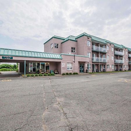 Quality Suites Sainte-Anne-de-Beaupré Esterno foto