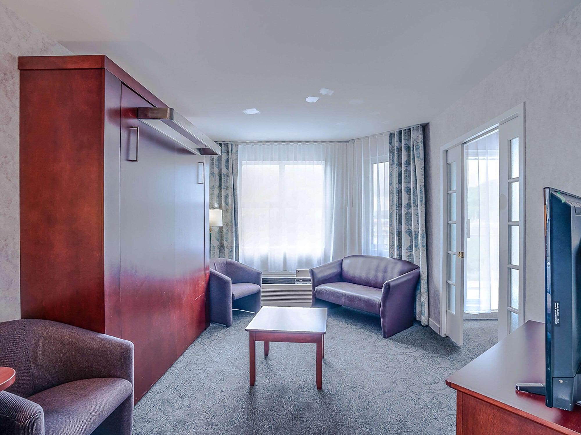 Quality Suites Sainte-Anne-de-Beaupré Esterno foto