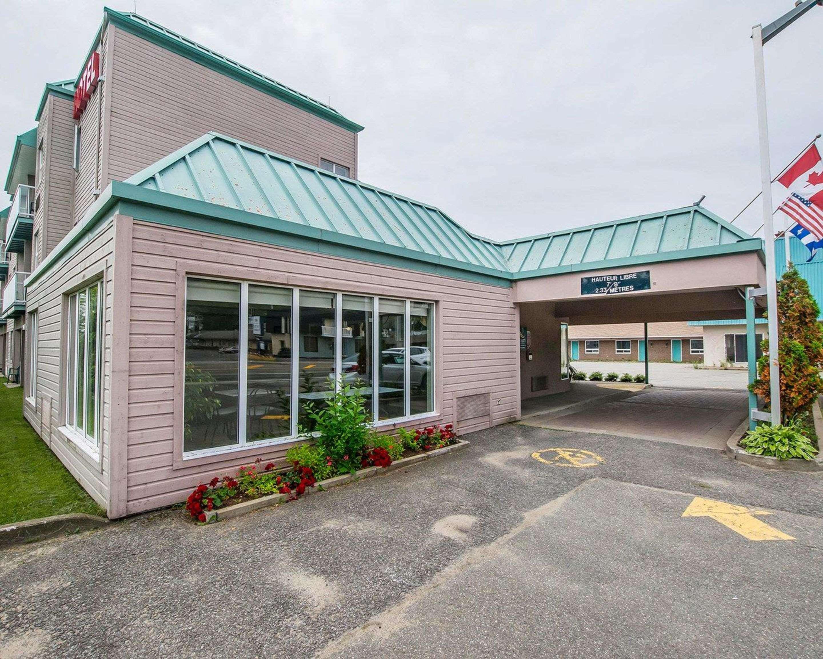 Quality Suites Sainte-Anne-de-Beaupré Esterno foto