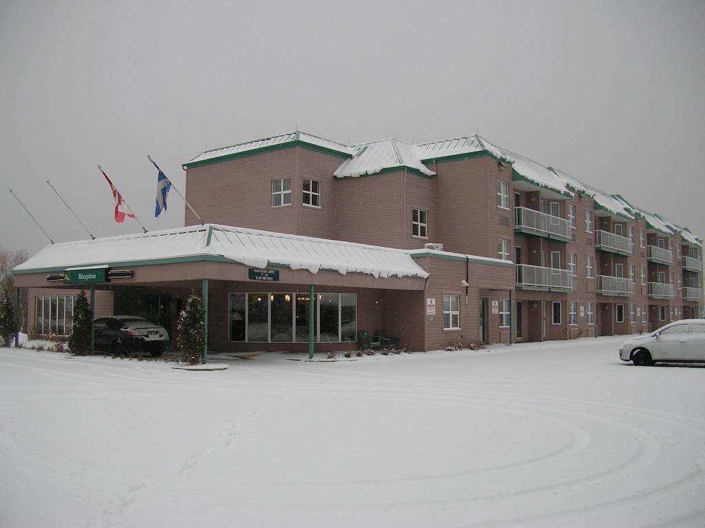 Quality Suites Sainte-Anne-de-Beaupré Esterno foto